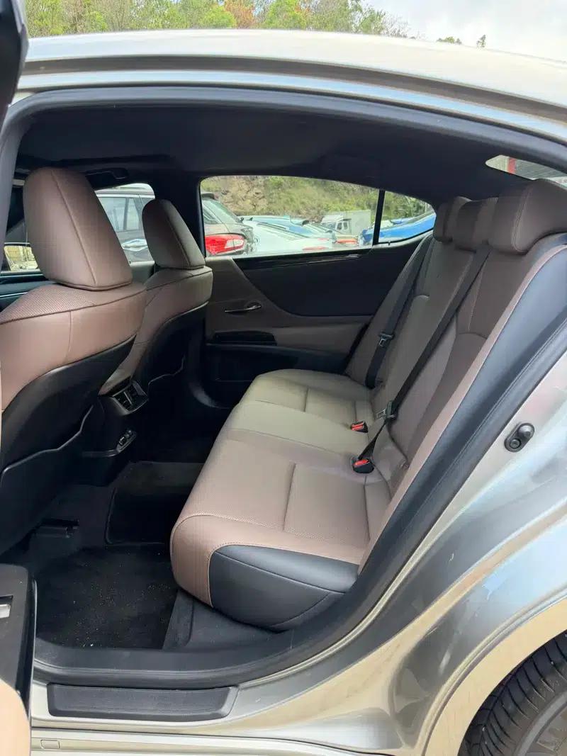 Lexus ES 2022 200 Premium Edition — миниатюра 10