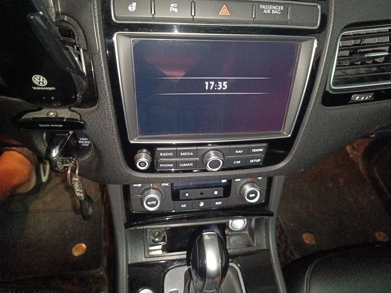 Volkswagen Touareg Volkswagen Touareg 2017 15th Anniversary Edition, 3.0-liter, 5 seats, automatic transmission, gasoline (imported) — миниатюра 13
