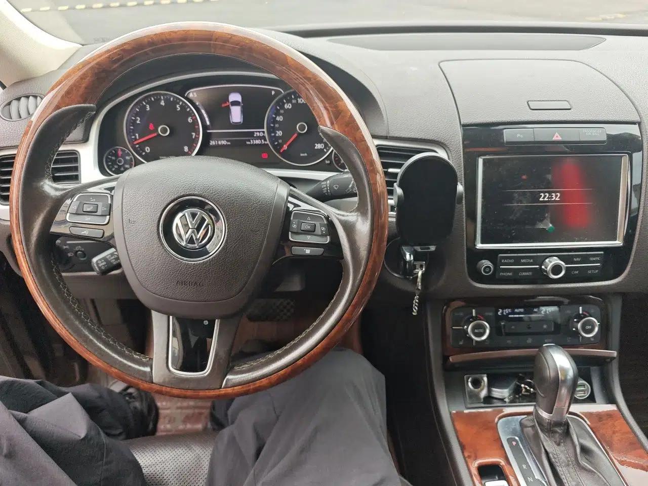 Volkswagen Touareg 2011 3.0 TSI Comfort Version — миниатюра 13