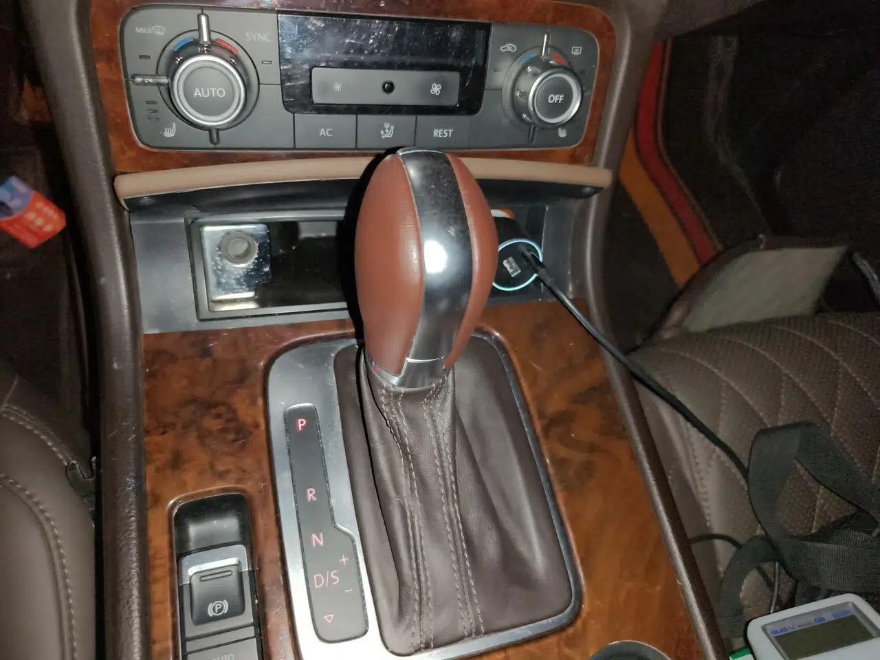 Volkswagen Touareg 2014 3.0 TSI New Edition — миниатюра 14