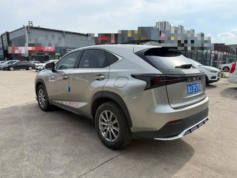 Lexus NX 2015 200 AWD Sport Edition — миниатюра 4
