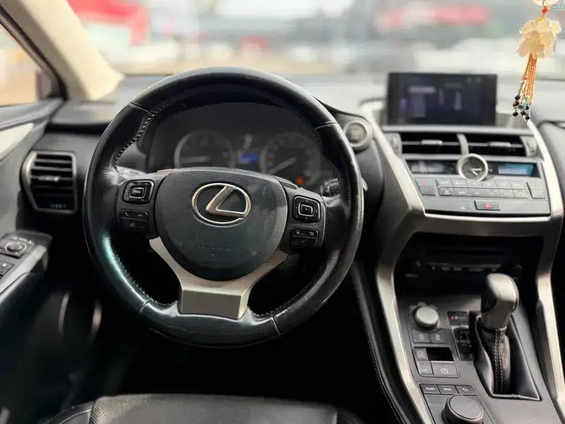 Lexus NX 2015 200 AWD Sport Edition — миниатюра 10