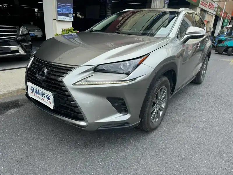 Lexus NX 2017 300h FWD Sport Edition — миниатюра 1