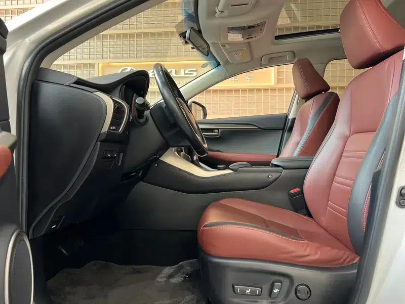 Lexus NX 2015 300h FWD Sport Edition — миниатюра 14