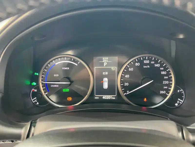 Lexus NX 2015 300h FWD Sport Edition — миниатюра 10