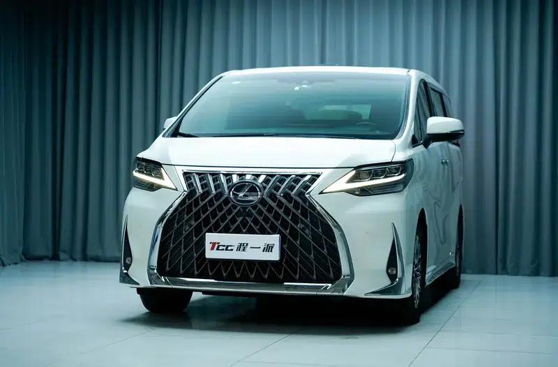 Lexus LM 2020 2.5L Automatic 4WD 4-Seater (Parallel Import) — миниатюра 2