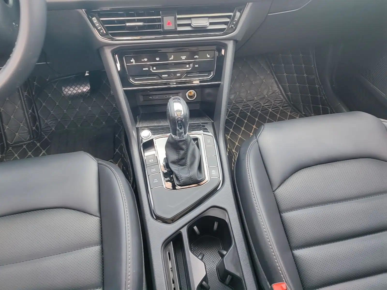 Volkswagen Tharu 2021 280TSI Two-Wheel-Drive Luxury Plus Edition — миниатюра 16