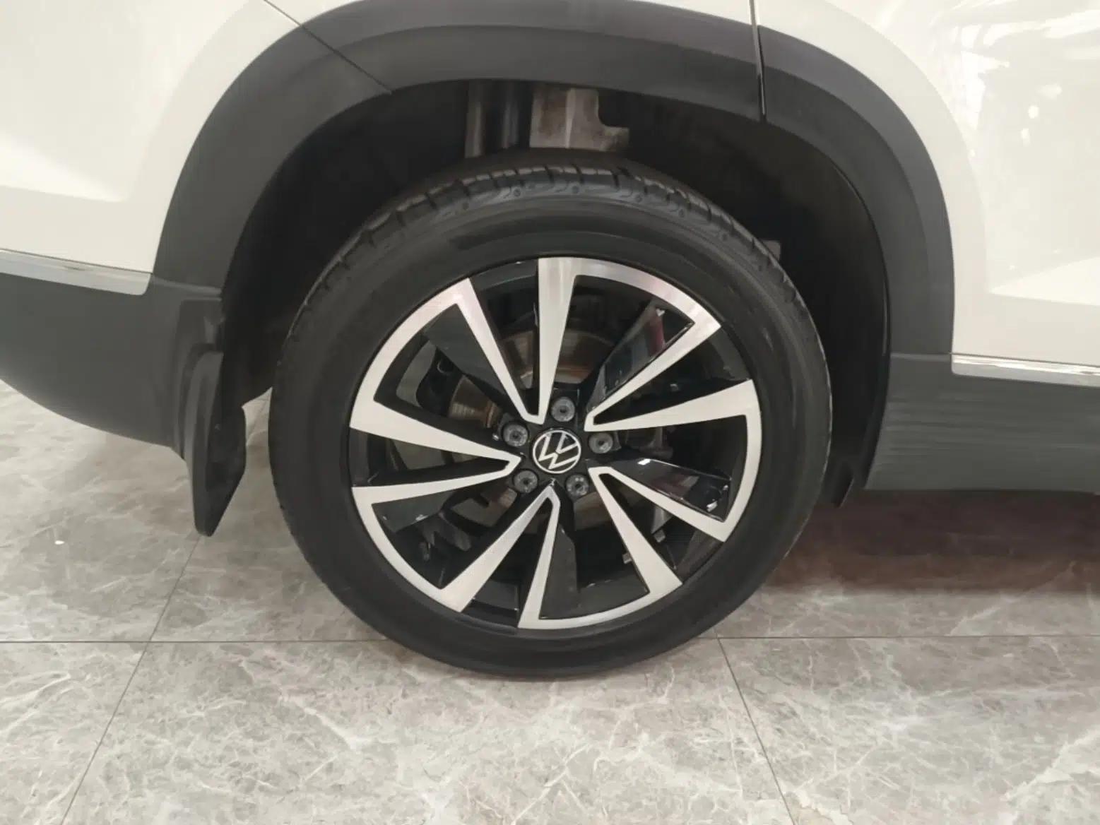 Volkswagen Tharu 2022 330TSI Four-Wheel Drive Luxury Edition — миниатюра 11