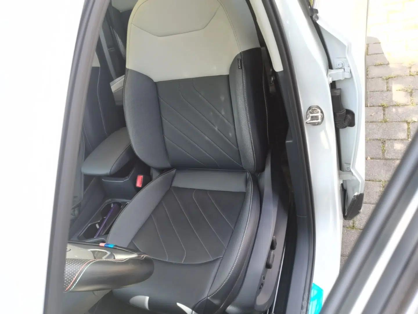 Volkswagen Tharu 2024 300TSI Two-Wheel-Drive Full Moon Edition — миниатюра 17