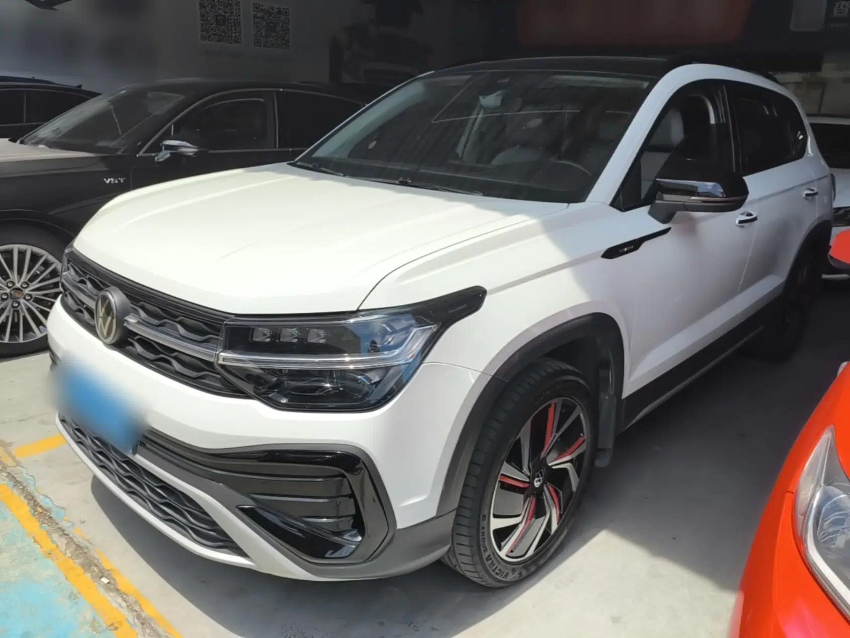 Volkswagen Tharu 2023 300TSI Two-Wheel-Drive Full Moon Edition — миниатюра 1