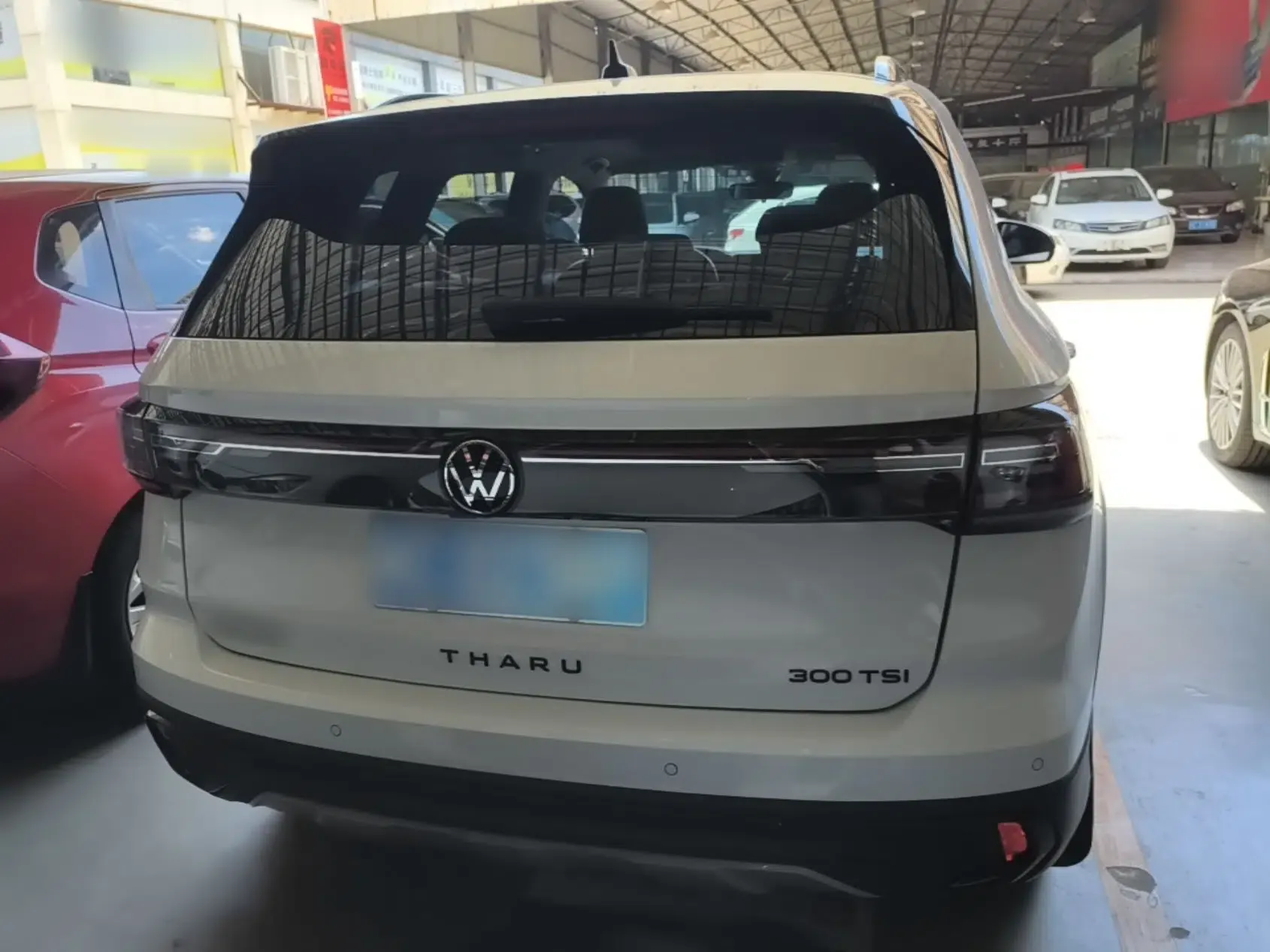 Volkswagen Tharu 2023 300TSI Two-Wheel-Drive Full Moon Edition — миниатюра 5