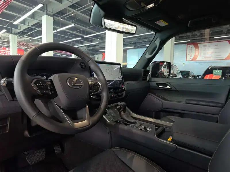 Lexus GX 2024 550h Overtrail Peak Edition — миниатюра 15