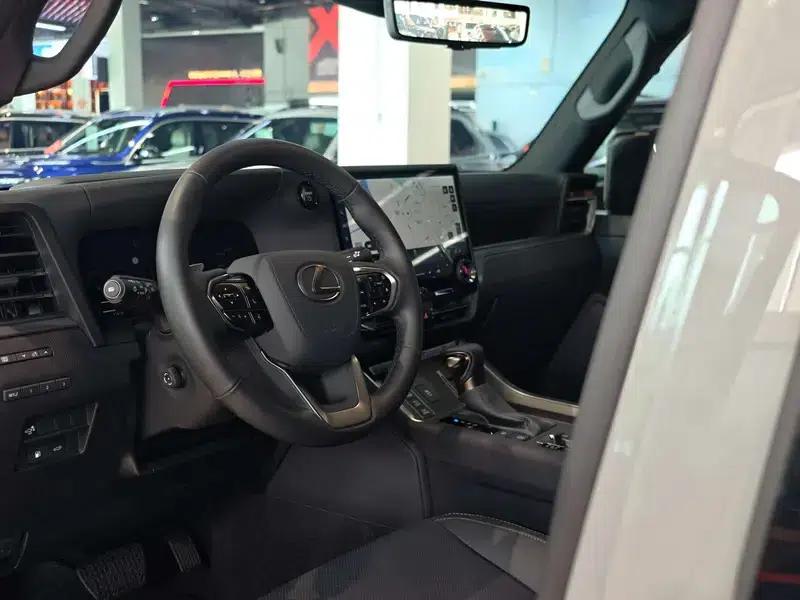Lexus GX 2024 550h Overtrail Peak Edition — миниатюра 22
