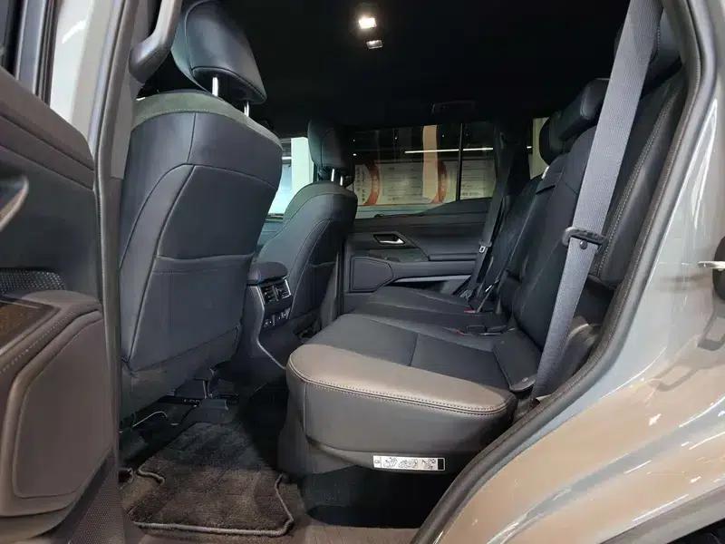 Lexus GX 2024 550h Overtrail Peak Edition — миниатюра 25
