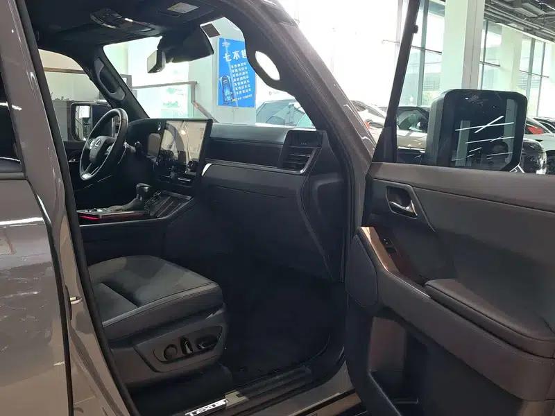 Lexus GX 2024 550h Overtrail Peak Edition — миниатюра 26