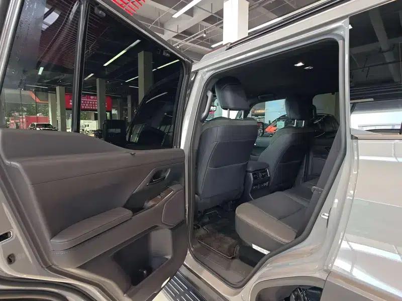 Lexus GX 2024 550h Overtrail Peak Edition — миниатюра 31