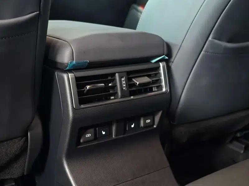 Lexus GX 2024 550h Overtrail Peak Edition — миниатюра 9