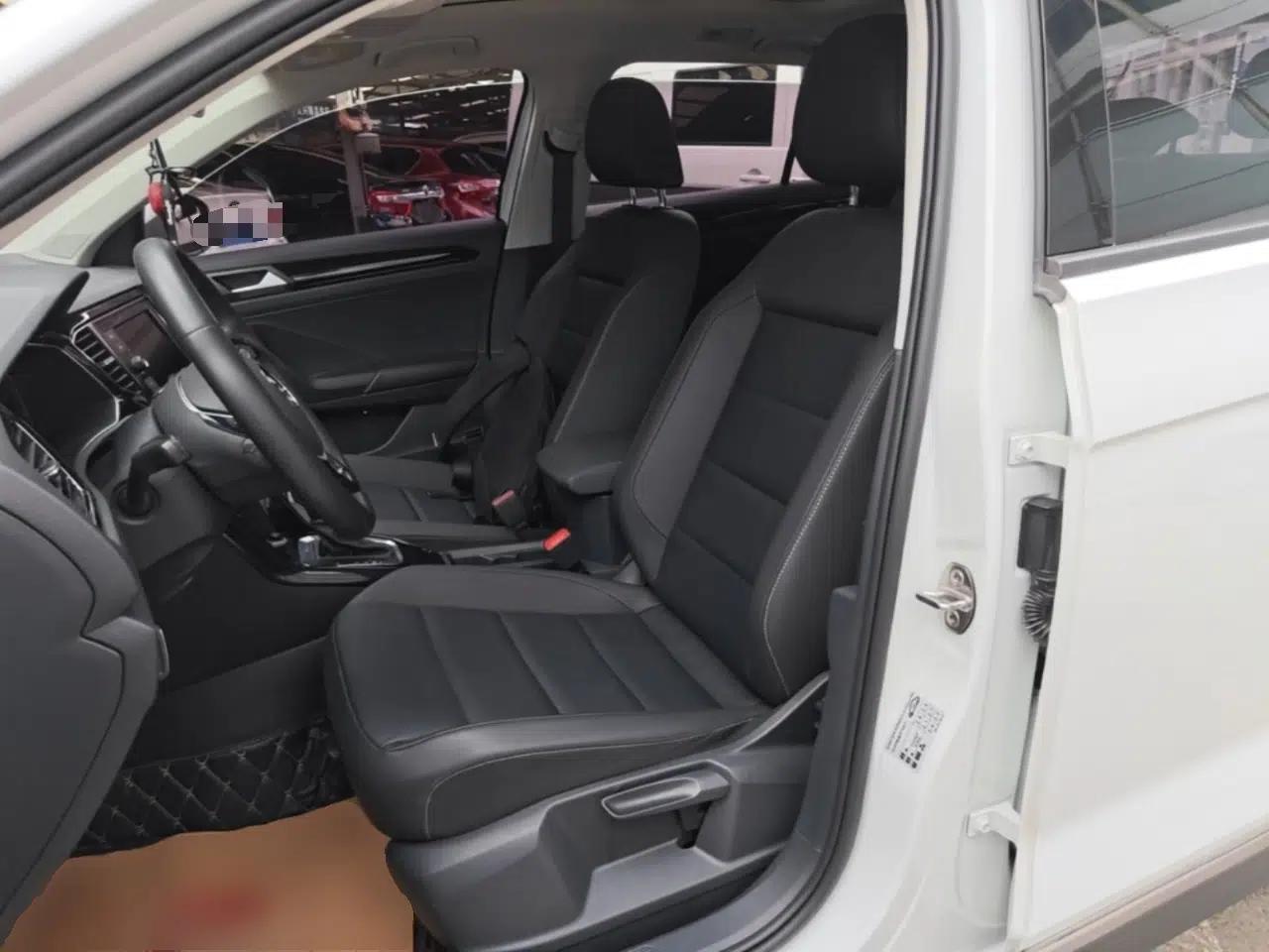 Volkswagen T-ROC 2020 280TSI DSG Two-Wheel Drive Comfort Version — миниатюра 17
