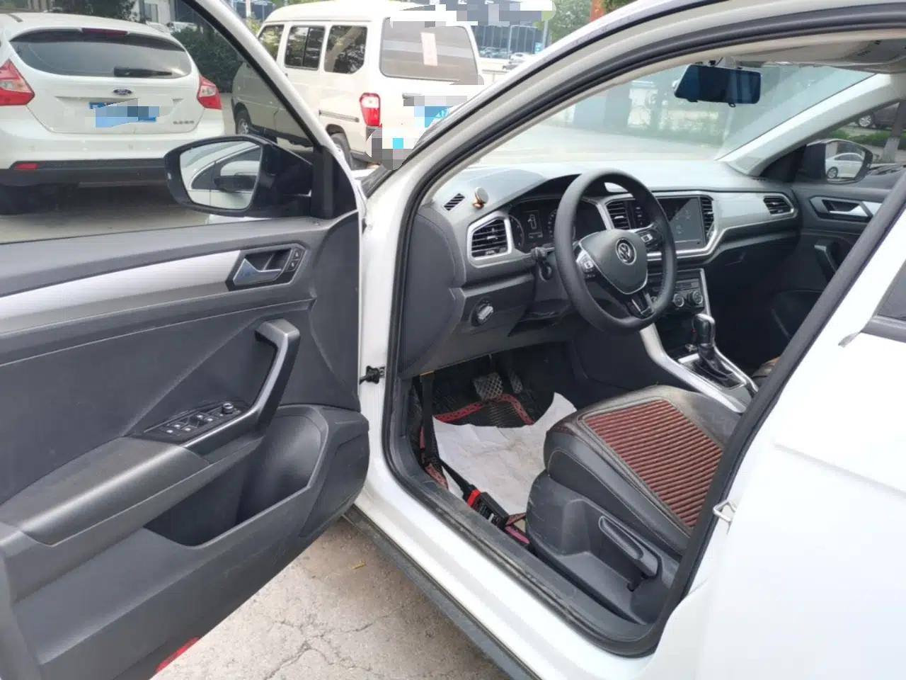 Volkswagen T-ROC 2021 280TSI DSG Two-Wheel Drive Elite Connect Edition — миниатюра 18