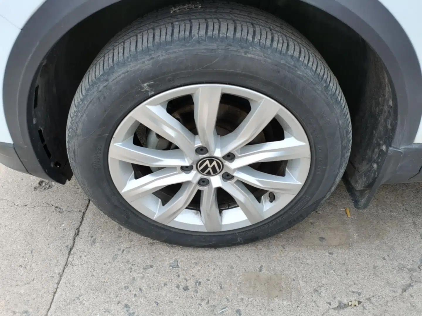 Volkswagen T-ROC 2021 280TSI DSG Two-Wheel Drive Elite Connect Edition — миниатюра 10