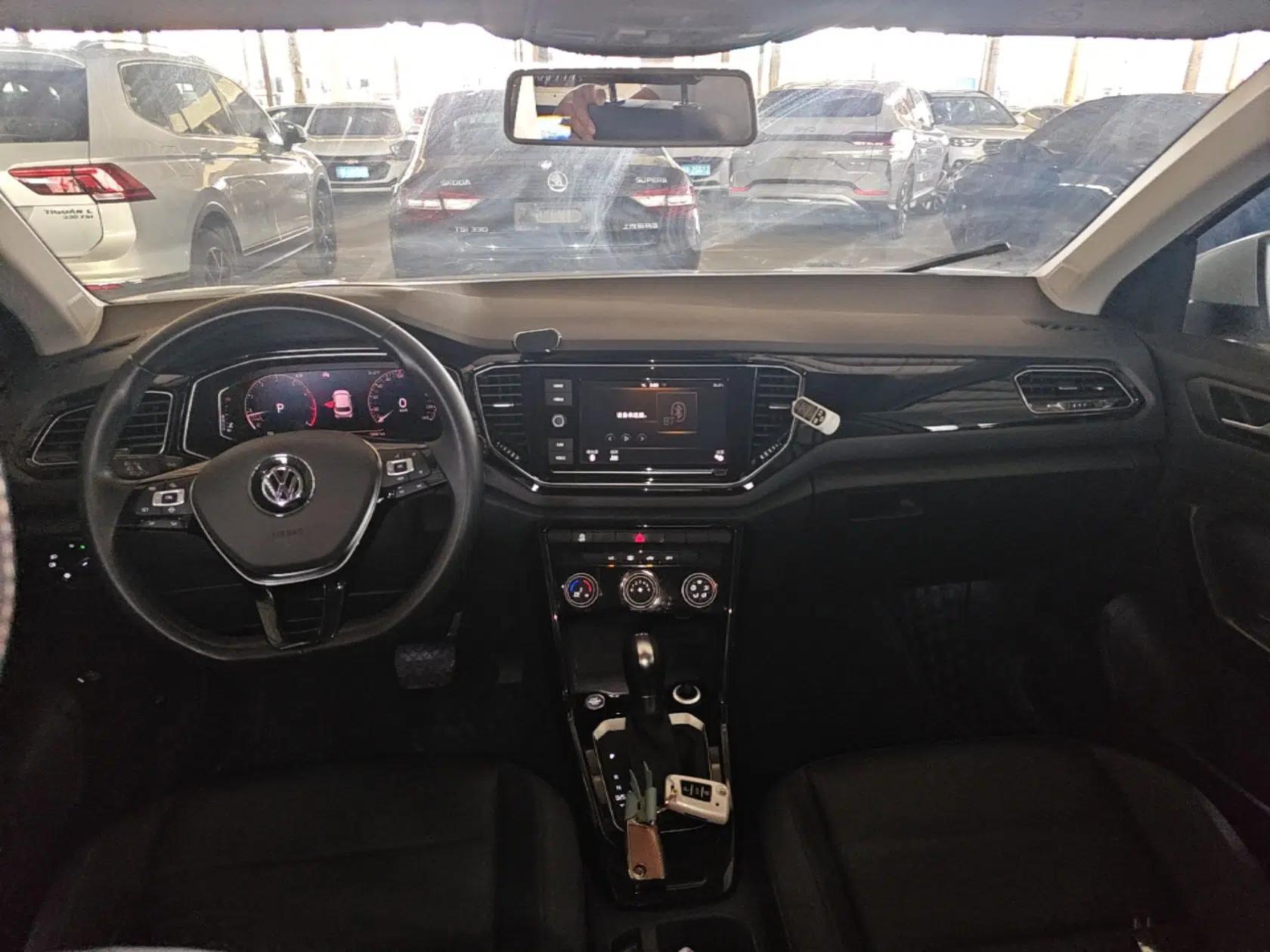 Volkswagen T-ROC 2020 280TSI DSG Two-Wheel Drive Comfort Version — миниатюра 12