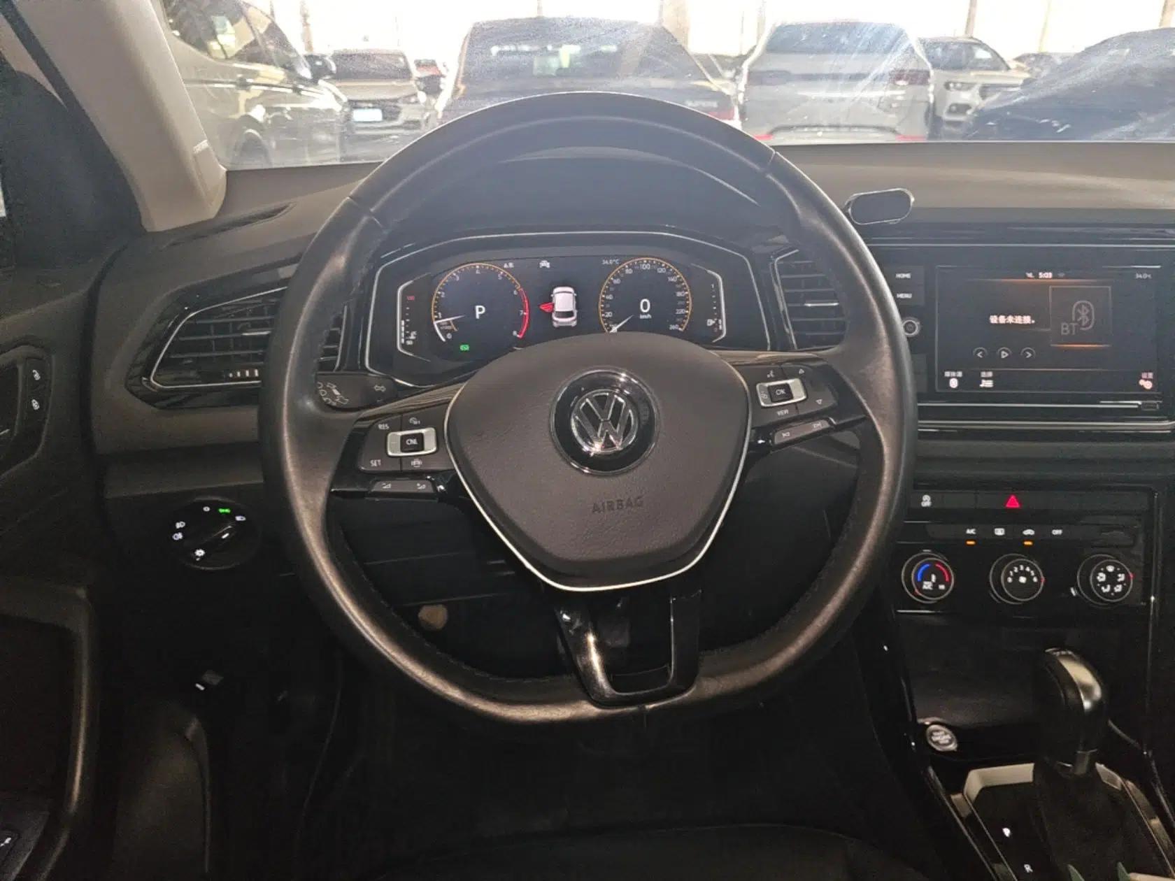 Volkswagen T-ROC 2020 280TSI DSG Two-Wheel Drive Comfort Version — миниатюра 13