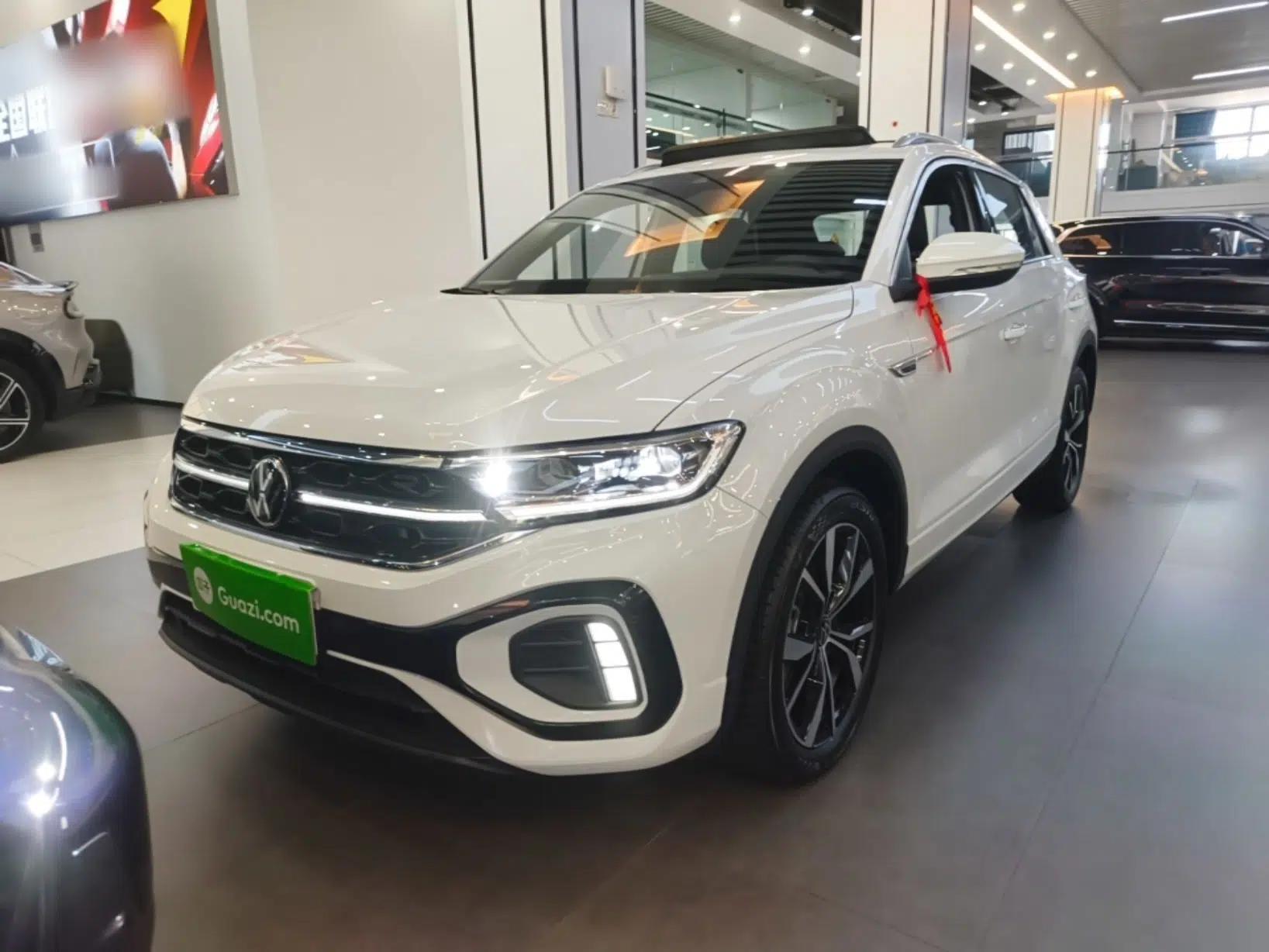 Volkswagen T-ROC 2025 300TSI DSG Two-Wheel Drive Chen Guang Edition — миниатюра 1