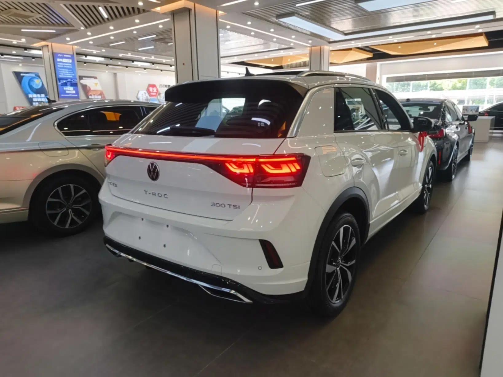Volkswagen T-ROC 2025 300TSI DSG Two-Wheel Drive Chen Guang Edition — миниатюра 6