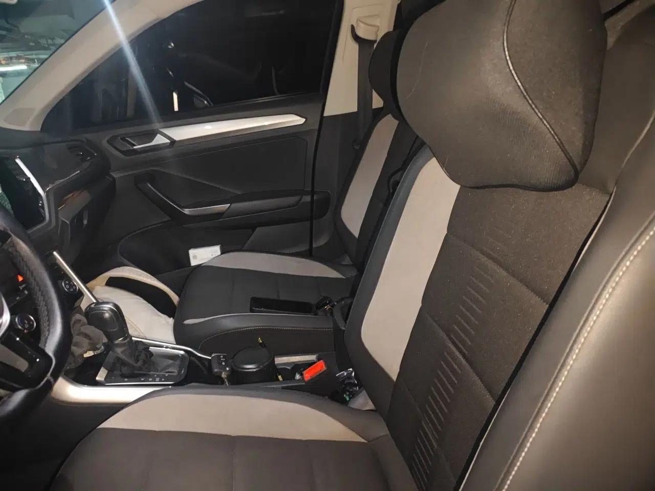 Volkswagen T-ROC 2018 230TSI DSG Two-Wheel Drive Advanced Version China VI Standard — миниатюра 15
