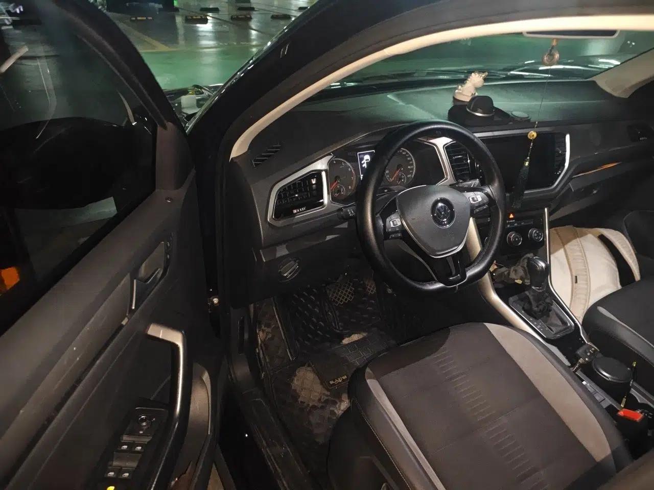 Volkswagen T-ROC 2018 230TSI DSG Two-Wheel Drive Advanced Version China VI Standard — миниатюра 16