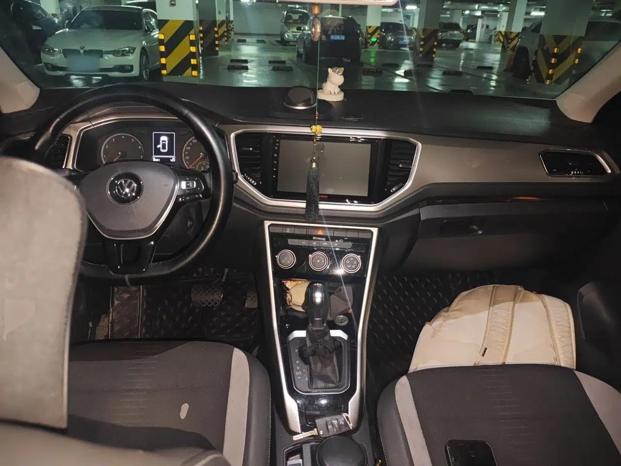 Volkswagen T-ROC 2018 230TSI DSG Two-Wheel Drive Advanced Version China VI Standard — миниатюра 9
