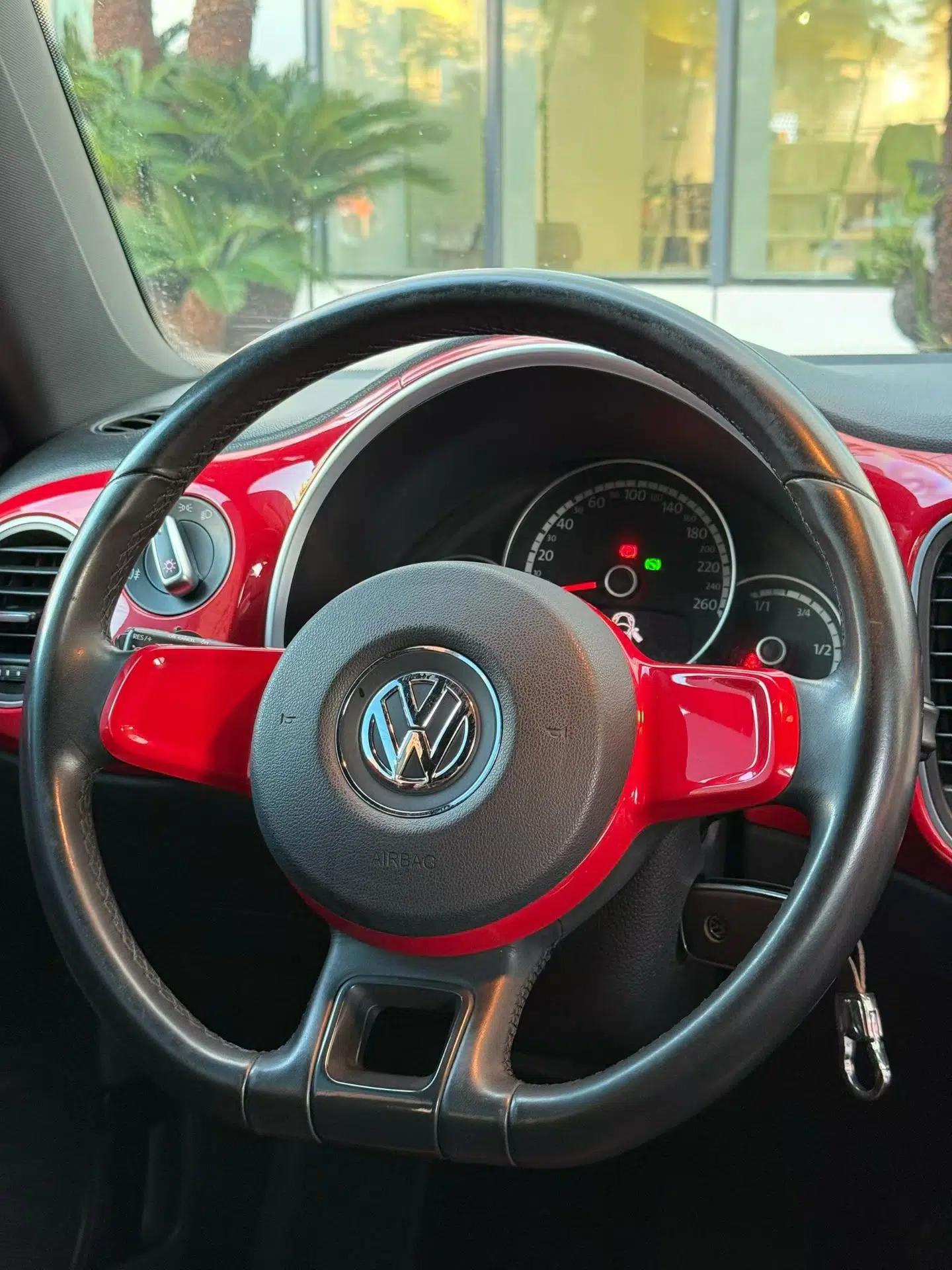 Volkswagen Beetle 2015 180TSI model — миниатюра 17