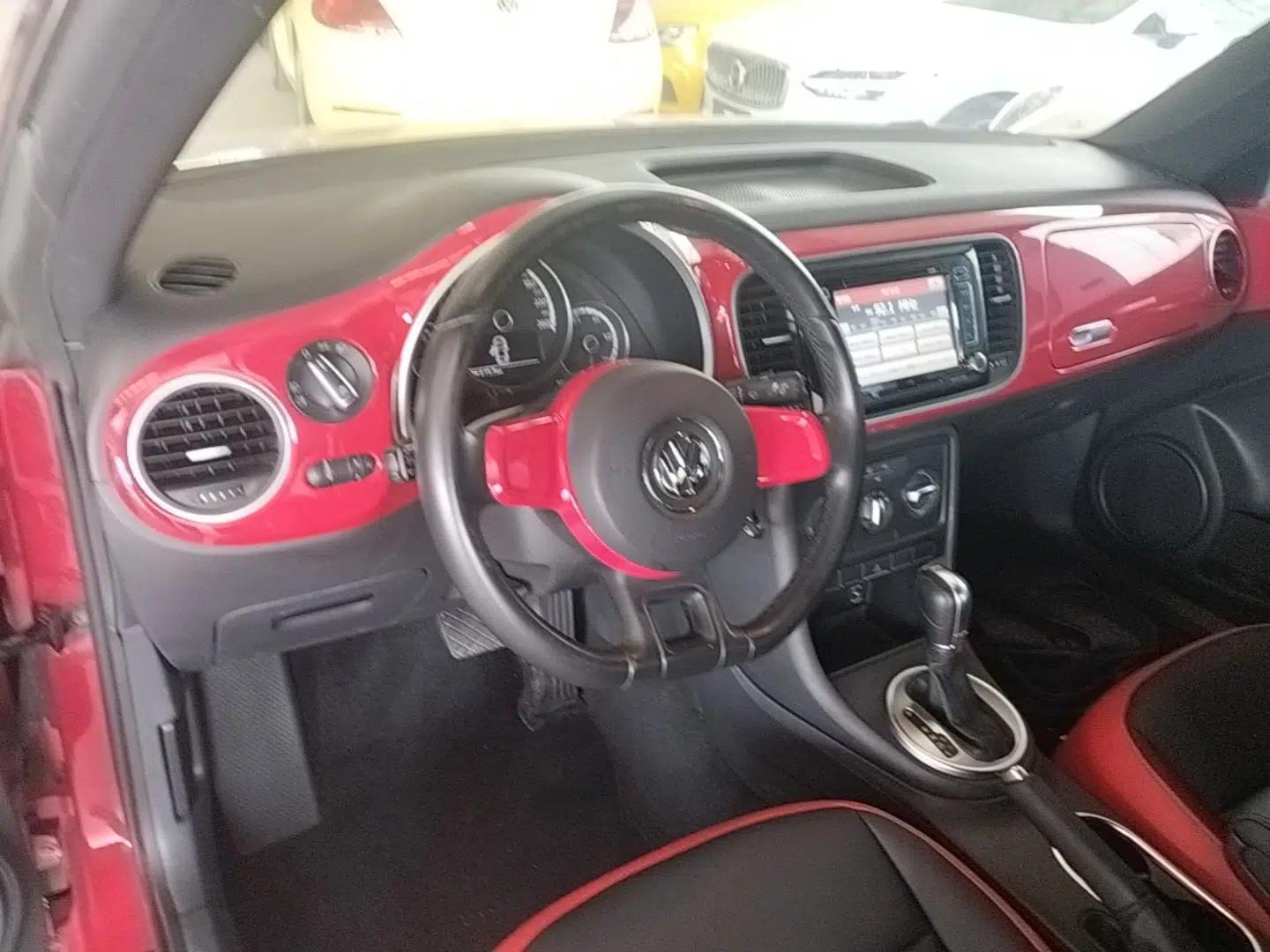 Volkswagen Beetle 2015 180TSI model — миниатюра 21