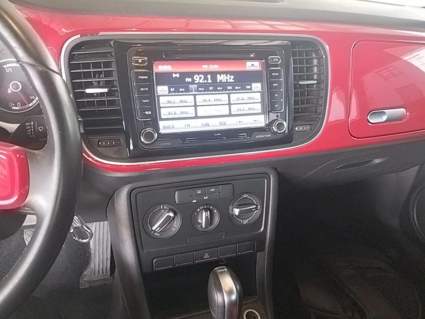 Volkswagen Beetle 2015 180TSI model — миниатюра 24