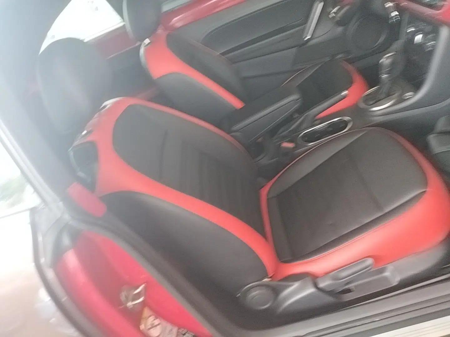 Volkswagen Beetle 2015 180TSI model — миниатюра 28