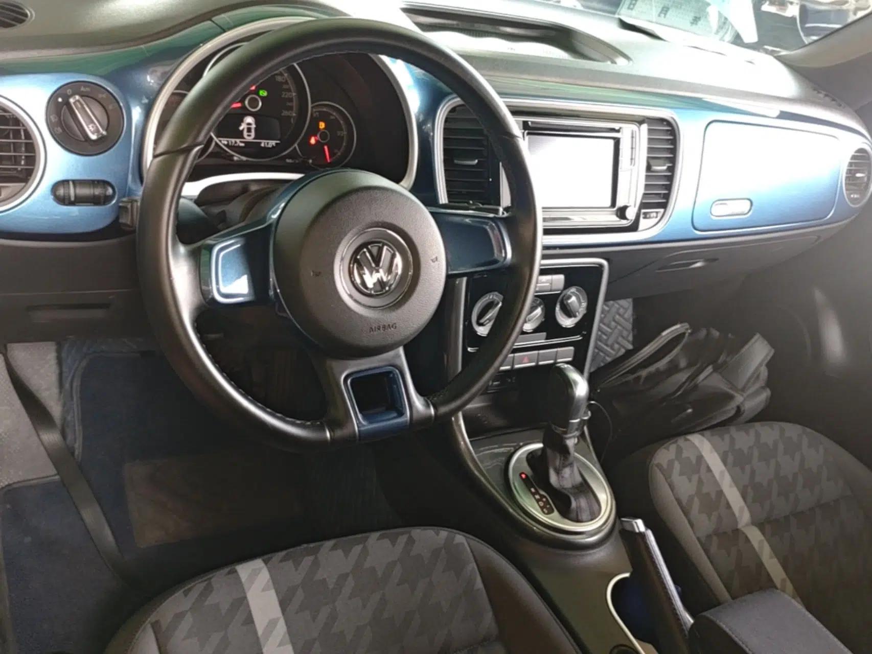 Volkswagen Beetle 2018 180TSI Yile Model — миниатюра 17