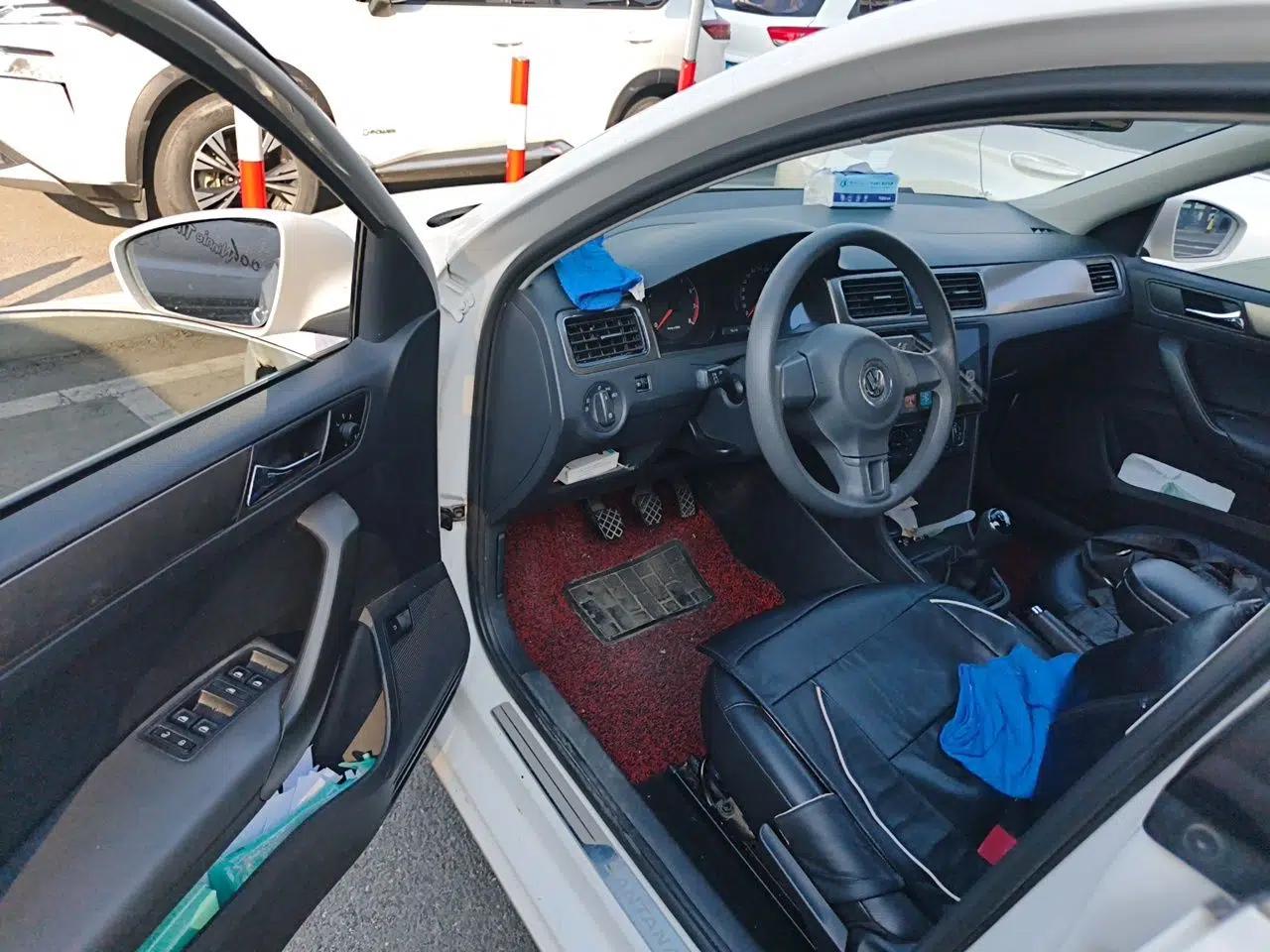 Volkswagen Santana 2015 1.6L Manual Fashion Edition — миниатюра 16