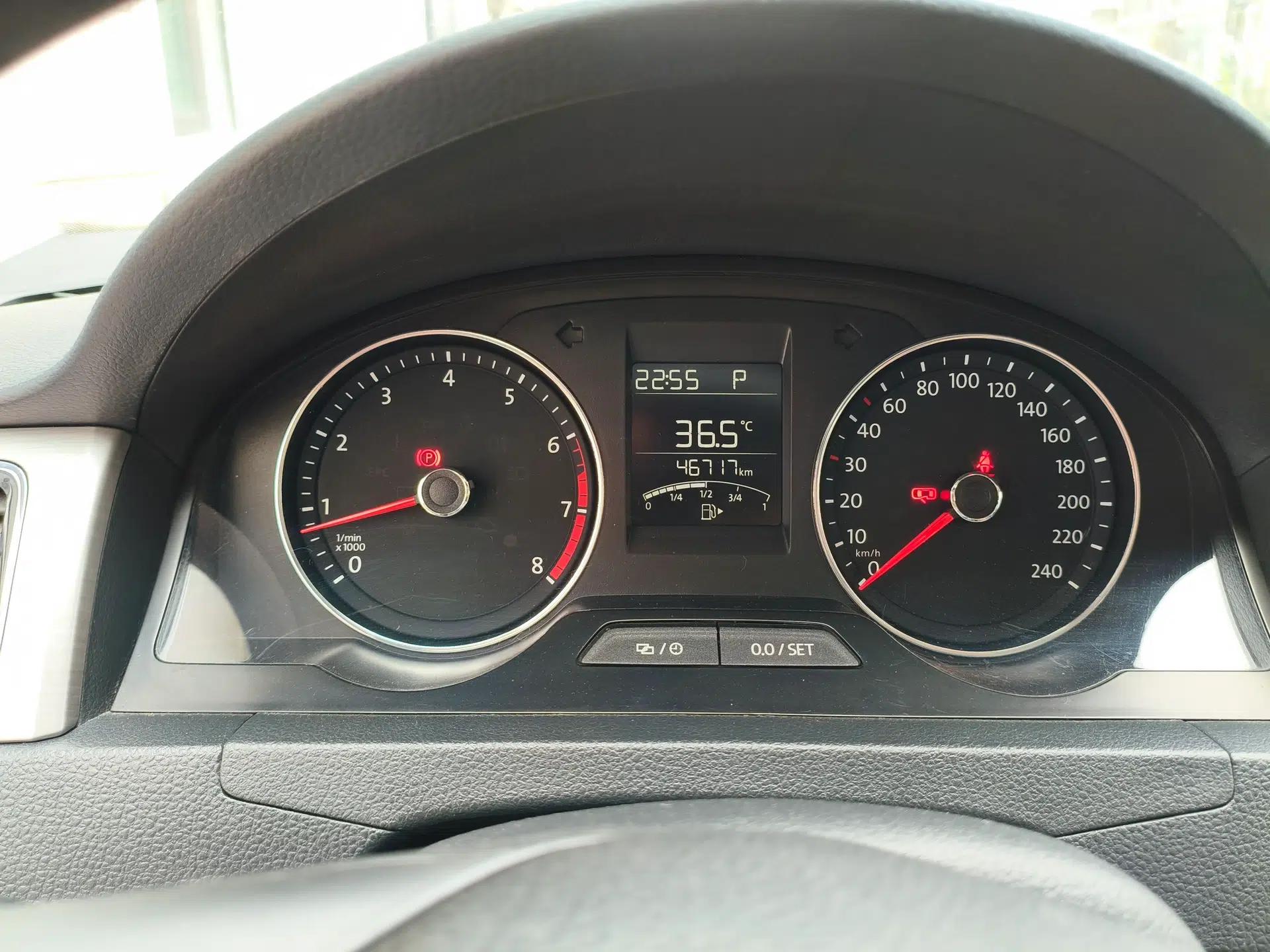 Volkswagen Santana 2015 Haval H6 1.6L Automatic Comfort Model — миниатюра 11