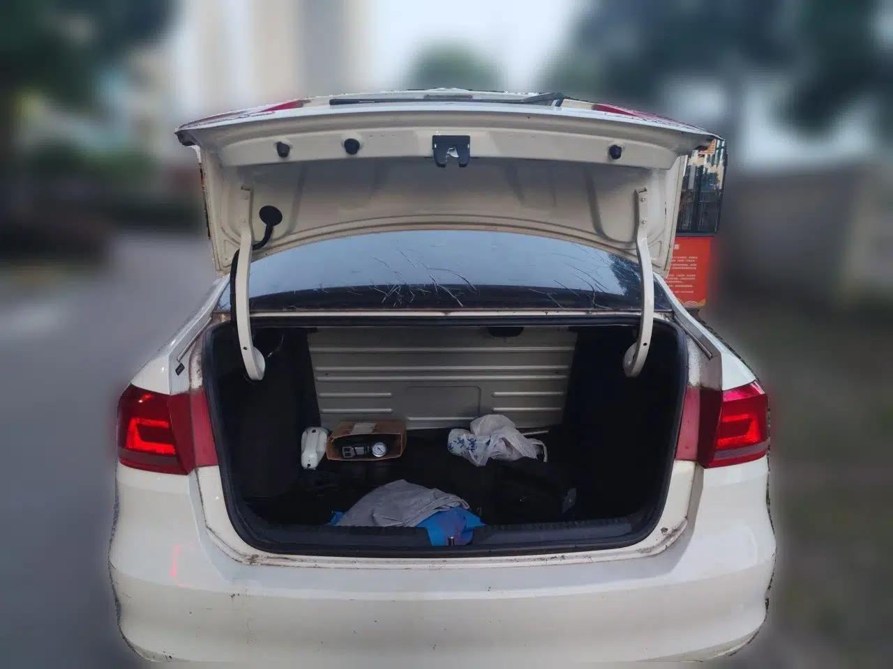Volkswagen Santana 2015 1.6L Manual Fashion Edition — миниатюра 19