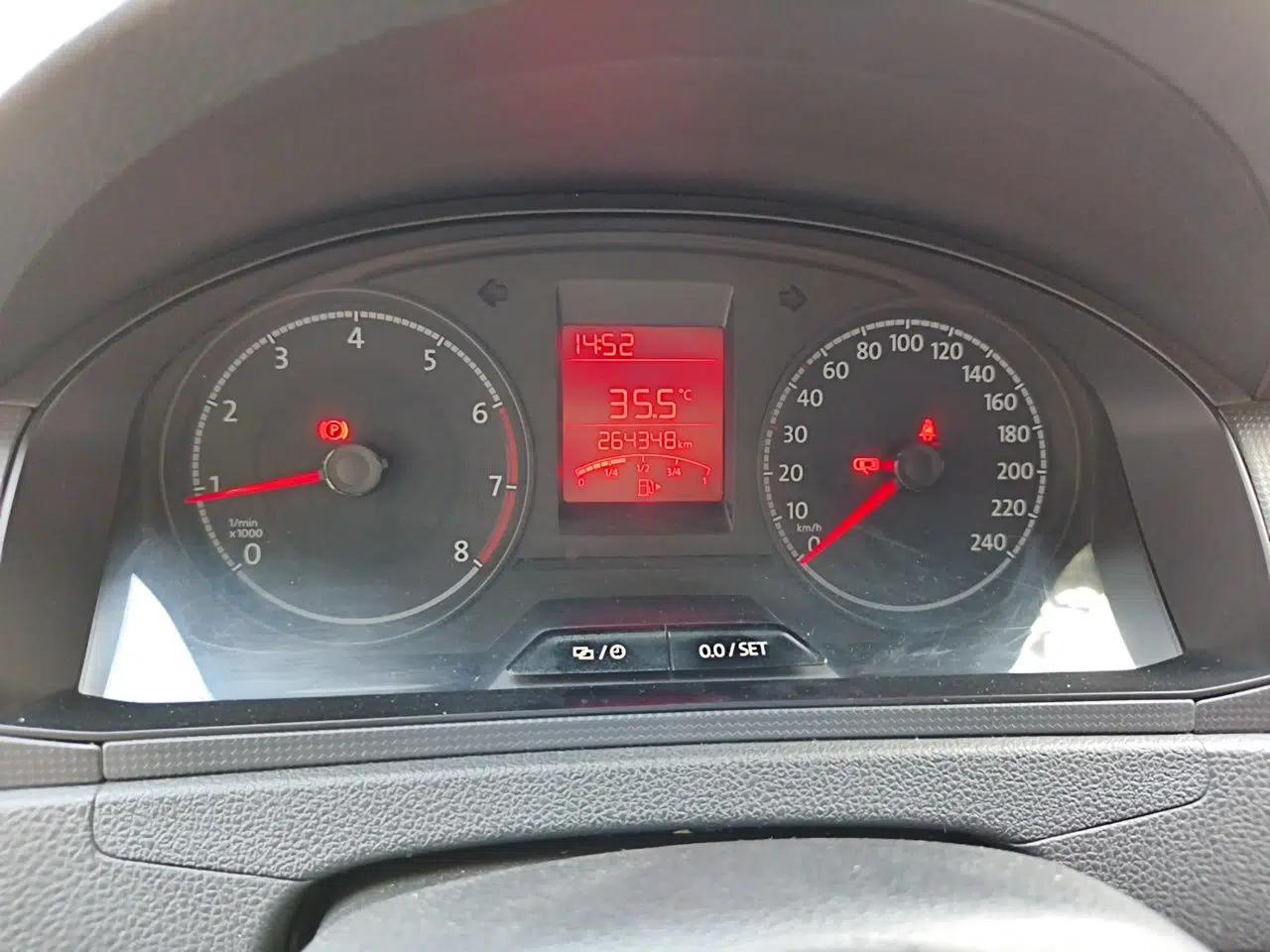 Volkswagen Santana 2016 1.6L Manual Fashion Edition — миниатюра 11