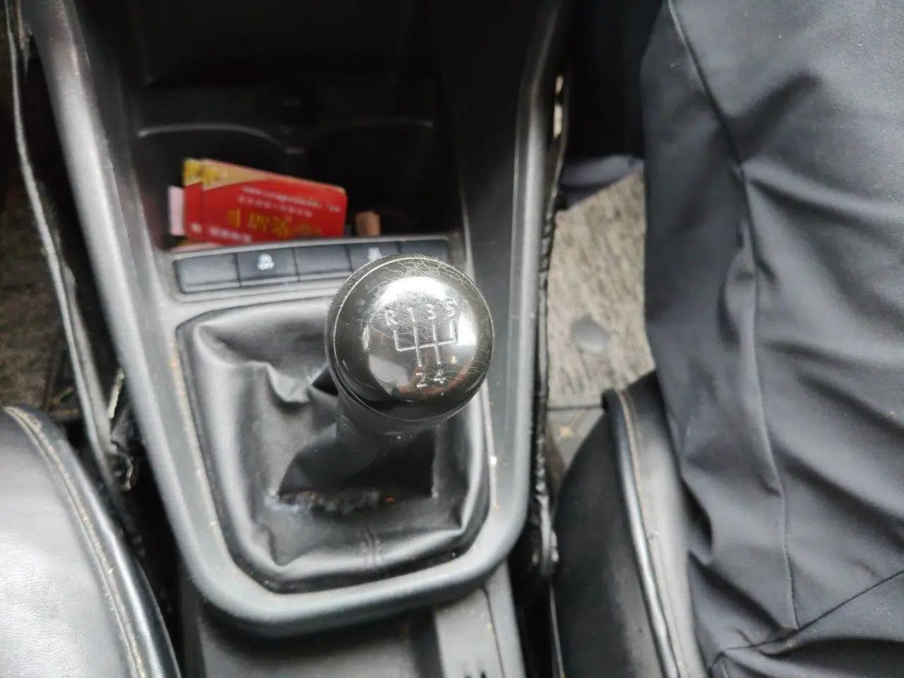 Volkswagen Santana 2019 1.5L Manual Fashion Edition China VI Standard — миниатюра 14