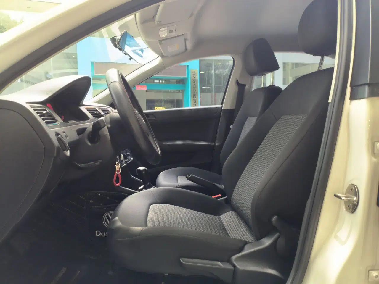 Volkswagen Santana 2019 1.5L Automatic Fashion Edition China VI — миниатюра 15
