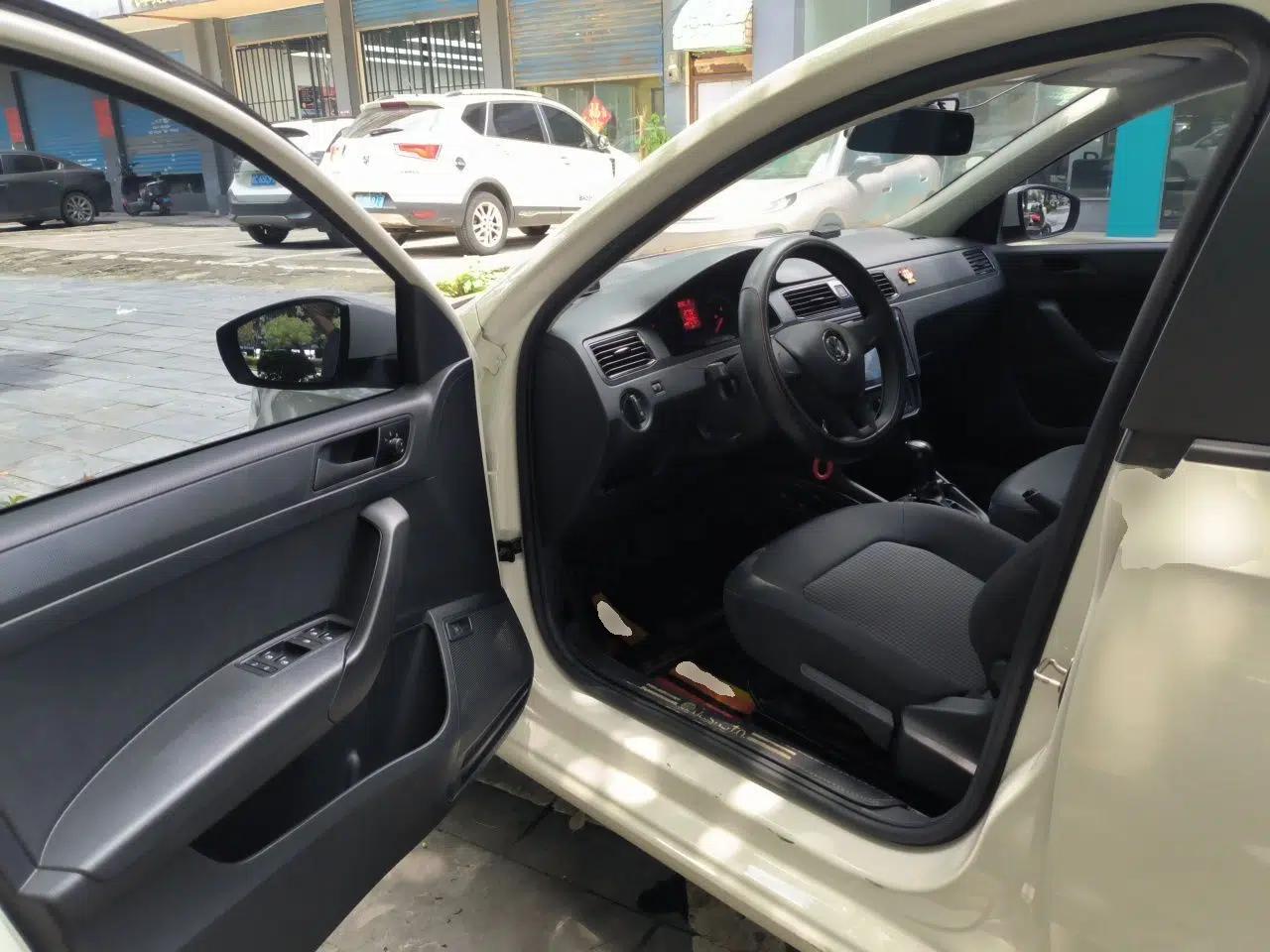 Volkswagen Santana 2019 1.5L Automatic Fashion Edition China VI — миниатюра 16
