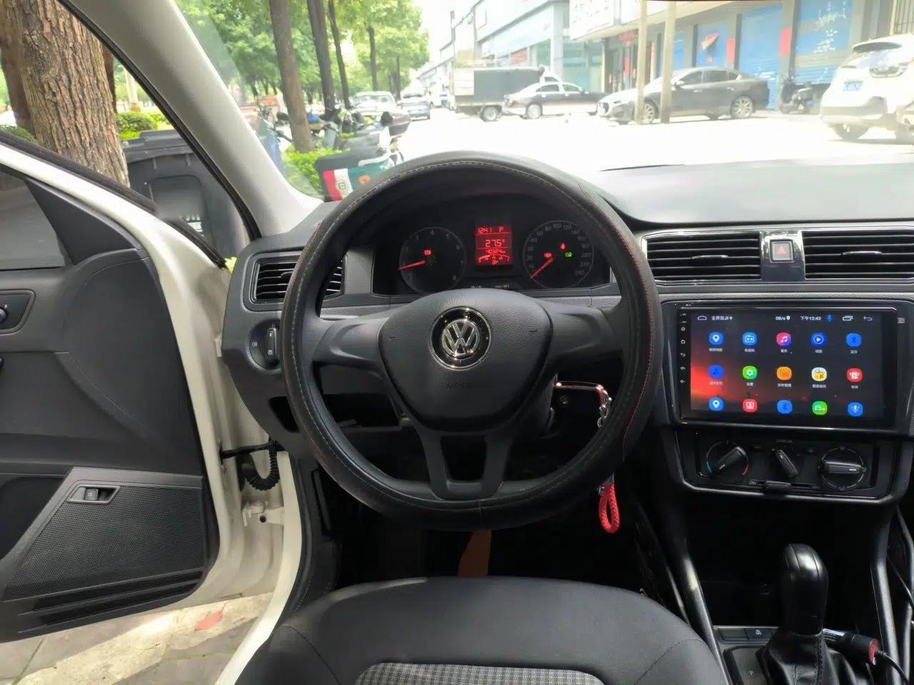 Volkswagen Santana 2019 1.5L Automatic Fashion Edition China VI — миниатюра 10