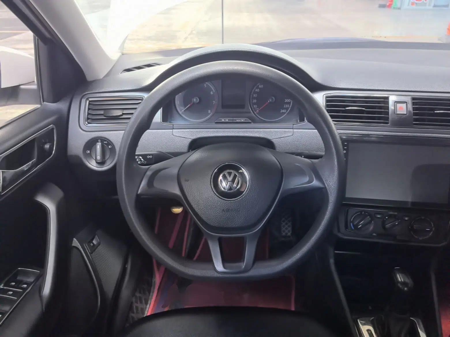 Volkswagen Santana 2019 1.5L Automatic Fashion Edition China VI — миниатюра 13