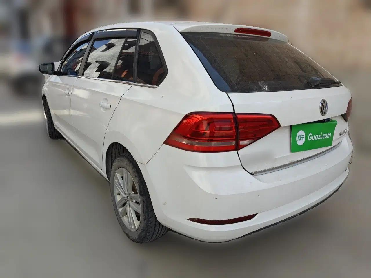 Volkswagen Santana 2015 Haval H9 1.6L Automatic Luxury Model — миниатюра 4