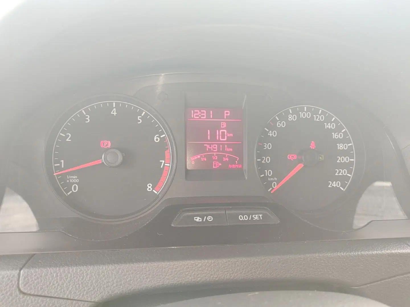 Volkswagen Santana 2015 1.6L Automatic Comfort Edition — миниатюра 19