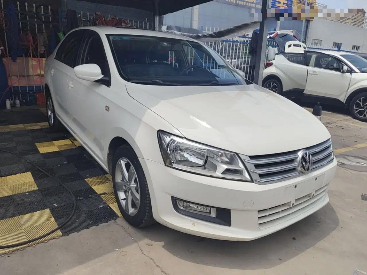 Volkswagen Santana 2015 1.6L Automatic Comfort Edition — миниатюра 3