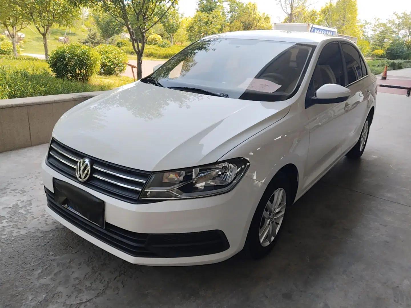 Volkswagen Santana 2021 1.5L Manual Fashion Edition — миниатюра 1
