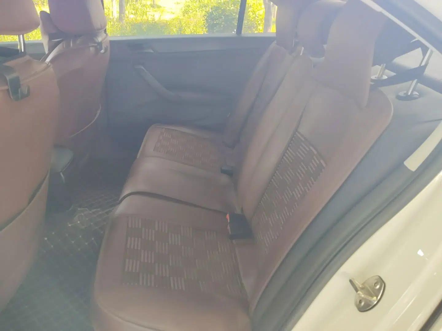 Volkswagen Santana 2021 1.5L Manual Fashion Edition — миниатюра 25
